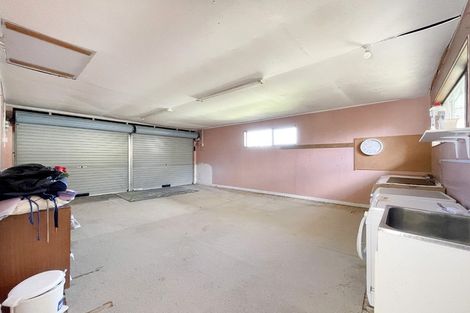 Photo of property in 27 Pooley Street, Pakuranga Heights, Auckland, 2010