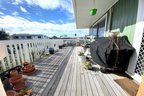 Photo of property in 30 Megan Avenue, Pakuranga Heights, Auckland, 2010