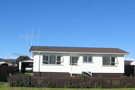 Photo of property in 40 Norfolk Crescent, Otaki Beach, Otaki, 5512