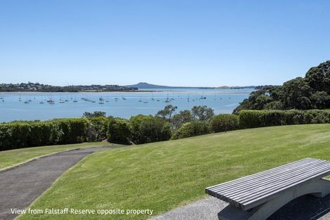 Photo of property in 5 Falstaff Place, Half Moon Bay, Auckland, 2012