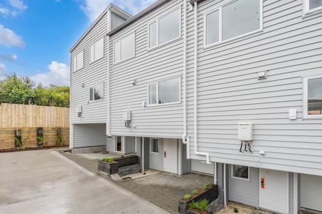 Photo of property in 7c Liston Street, Northcote, Auckland, 0627