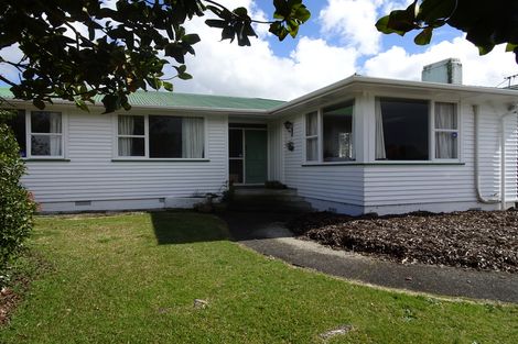 Photo of property in 6 Martin Street, Utuhina, Rotorua, 3015