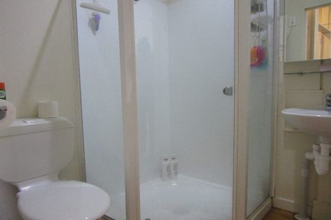 Photo of property in Endeavour Apartments, 19/125 Thorndon Quay, Pipitea, Wellington, 6011