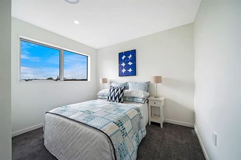 Photo of property in 240a Whitney Street, Blockhouse Bay, Auckland, 0600