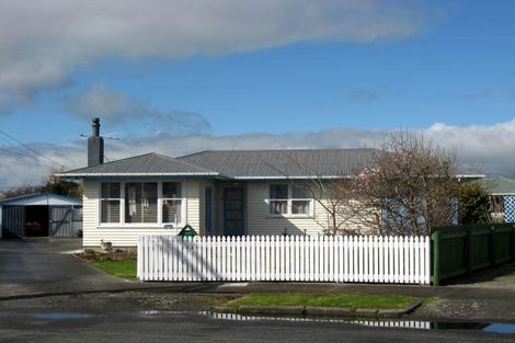 Photo of property in 8 Jellicoe Place, Solway, Masterton, 5810