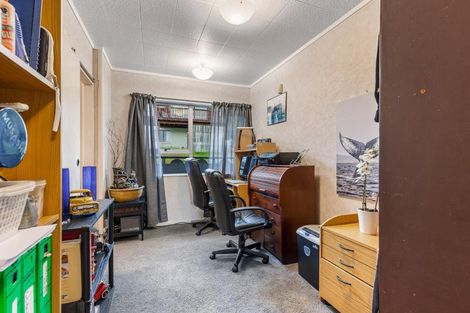 Photo of property in 16 Ribblesdale Road, Henderson, Auckland, 0612