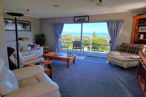 Photo of property in 15 Nolan Crescent, Karoro, Greymouth, 7805