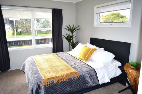 Photo of property in 1/28 Park Estate Road, Rosehill, Papakura, 2113