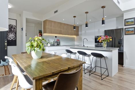 Photo of property in 8 Windlass Street, Long Bay, Auckland, 0630