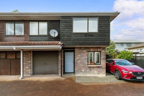 Photo of property in 2/24 Blockhouse Road, Avondale, Auckland, 1026