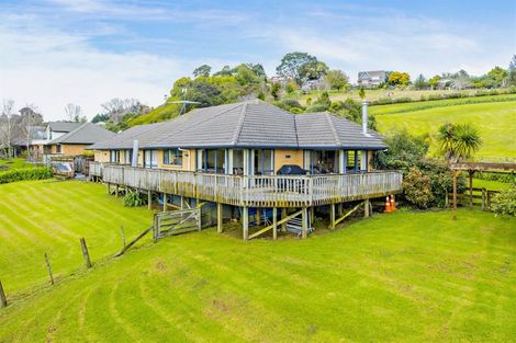 Photo of property in 2 Tanah Merah Drive, Papakura, 2110