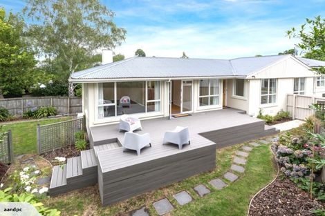 Photo of property in 2/14a Garreg Road, Fendalton, Christchurch, 8052