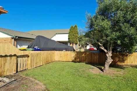 Photo of property in 39 Fernbrook Close, Burswood, Auckland, 2013