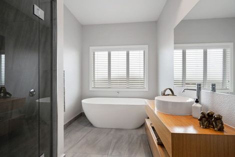 Photo of property in 14 Summerfield Way, Parahaki, Whangarei, 0112