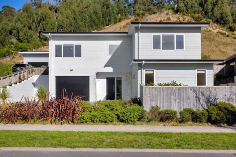 Photo of property in 51 Banks Boulevard, Whitby, Porirua, 5024