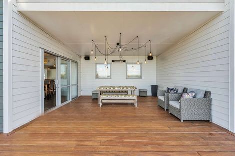 Photo of property in 18 Mariner Cove Road, Tinopai, Matakohe, 0593