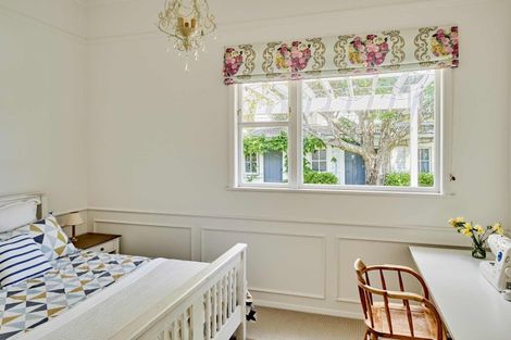 Photo of property in 15 Konini Street, Eastbourne, Lower Hutt, 5013