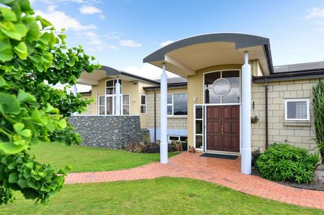 Photo of property in 20 Stonebridge Road, Temple View, Hamilton, 3289