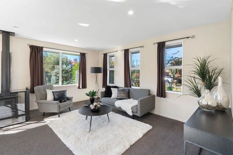 Photo of property in 21 Marlowe Place, Rolleston, 7614