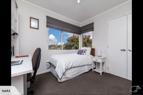 Photo of property in 10 Crestview Place, Browns Bay, Auckland, 0630