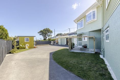 Photo of property in 5 Scott Street, Moturoa, New Plymouth, 4310