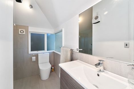 Photo of property in 53 Duncansby Road, Stanmore Bay, Whangaparaoa, 0932