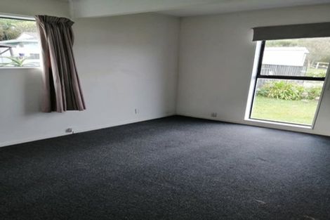 Photo of property in 5 Appleton Place, Karori, Wellington, 6012