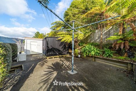 Photo of property in 33 Fenchurch Grove, Stokes Valley, Lower Hutt, 5019