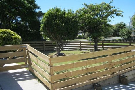 Photo of property in 8b Domain Road, Papamoa Beach, Papamoa, 3118