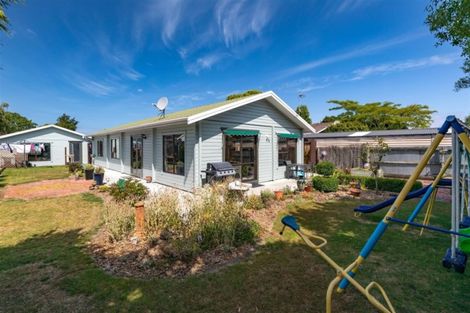 Photo of property in 6 Tracy Place, Redwood, Christchurch, 8051