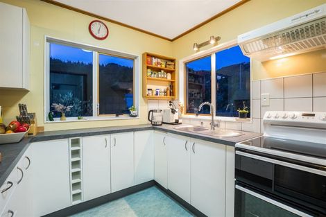 Photo of property in 38 Pencarrow Crescent, Wainuiomata, Lower Hutt, 5014