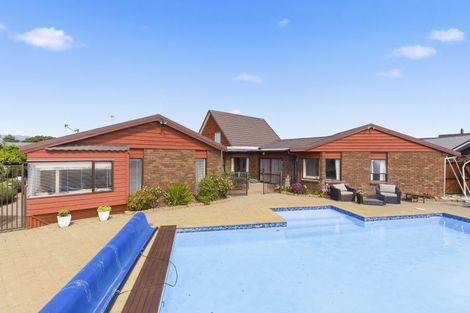 Photo of property in 11 Oakwood Grove, Paraparaumu Beach, Paraparaumu, 5032