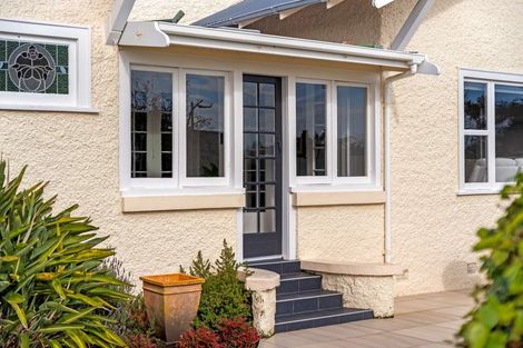 Photo of property in 44 College Street, College Estate, Whanganui, 4500