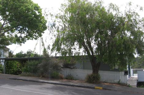 Photo of property in 1/60 Maritime Terrace, Birkenhead, Auckland, 0626