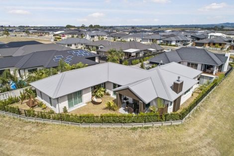 Photo of property in 173 The Boulevard, Papamoa Beach, Papamoa, 3118