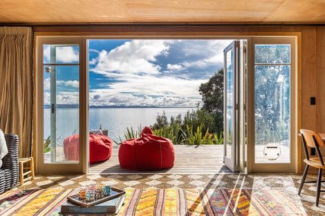 Photo of property in 13a Torkar Road, Clarks Beach, 2122