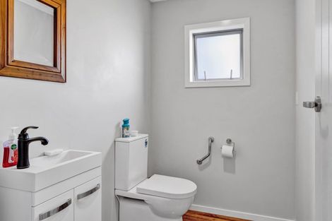 Photo of property in 280 Austin Road, Normanby, Hawera, 4673