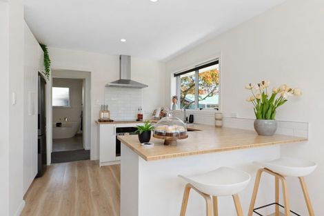 Photo of property in 19 Eglinton Street, Avondale, Christchurch, 8061