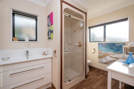 Photo of property in 39 Cordelia Street, Stratford, 4332