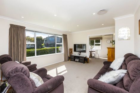 Photo of property in 9 Kiwi Street, Heretaunga, Upper Hutt, 5018