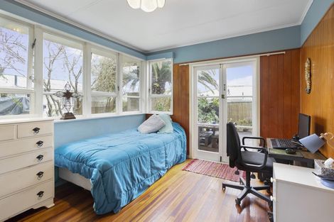 Photo of property in 1/6 Titoki Avenue, Mangere Bridge, Auckland, 2022