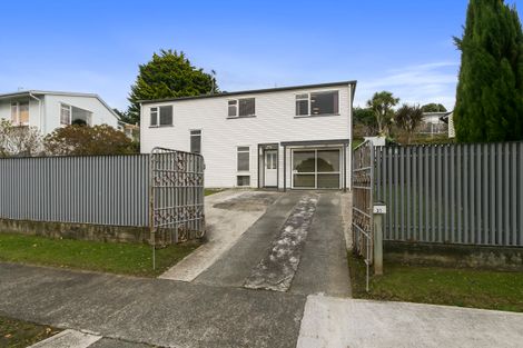 Photo of property in 31 Beaumaris Crescent, Ascot Park, Porirua, 5024