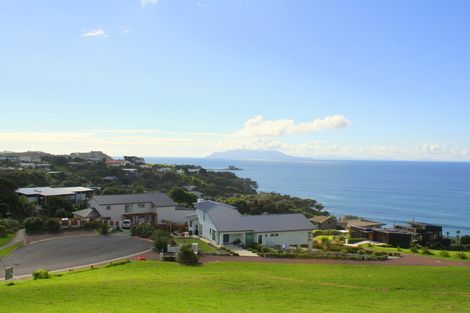 Photo of property in 80-82 Lax Crescent, Leigh, 0985