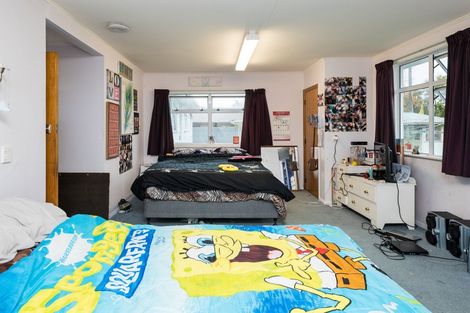Photo of property in 14 Woburn Place, Takaro, Palmerston North, 4412