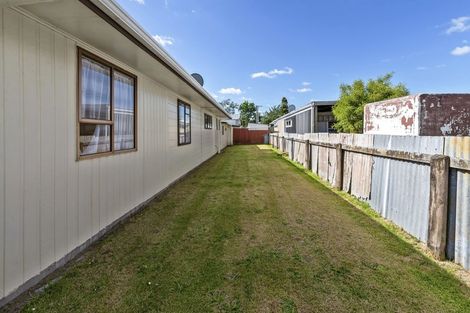 Photo of property in 9b Kawaha Point Road, Fairy Springs, Rotorua, 3015