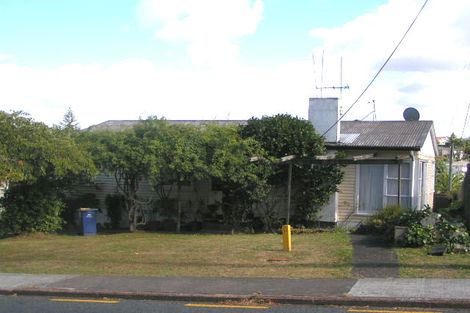 Photo of property in 1/15 Pax Avenue, Forrest Hill, Auckland, 0620