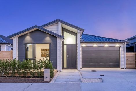 Photo of property in 30 Babina Avenue, Kumeu, 0810