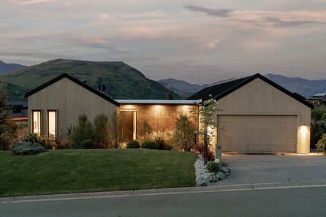 Photo of property in 10 Double Cone Road, Jacks Point, Queenstown, 9371