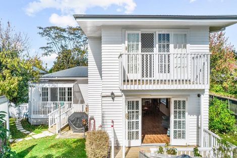 Photo of property in 14 Queen Street, Cambridge, 3434