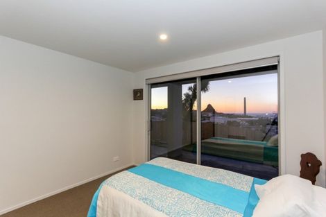 Photo of property in 5a Mission Street, Moturoa, New Plymouth, 4310